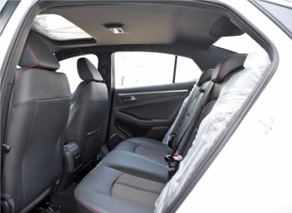 奔腾B70 2016款 1.8T 自动运动豪华型 车厢座椅   后排空间