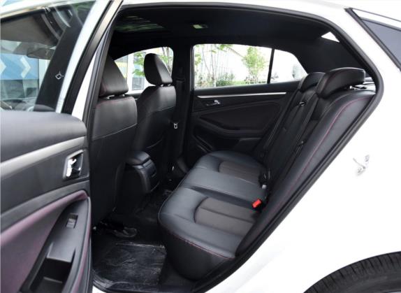 奔腾B70 2018款 轿跑版 1.8T 自动互联智享型 车厢座椅   后排空间