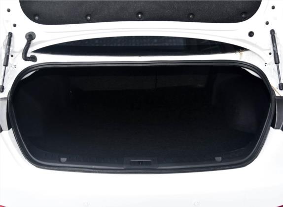 奔腾B70 2018款 轿跑版 1.8T 自动互联智享型 车厢座椅   后备厢