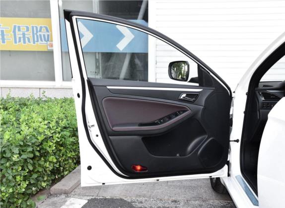 奔腾B70 2018款 轿跑版 1.8T 自动互联智享型 车厢座椅   前门板