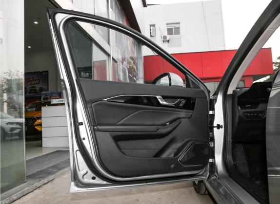 奔腾B70 2021款 1.5T 自动乐享型 车厢座椅   前门板