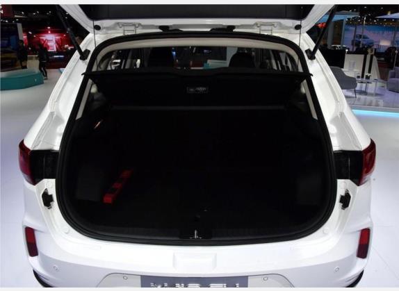 奔腾X40新能源 2019款 EV400 尊享型 车厢座椅   后备厢