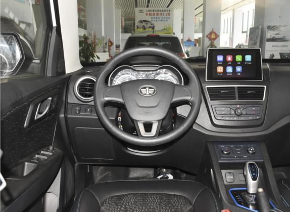 奔腾X40新能源 2019款 EV460 舒适型 中控类   驾驶位