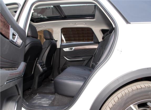 奔腾T99 2020款 20TD 自动尊贵型 车厢座椅   后排空间