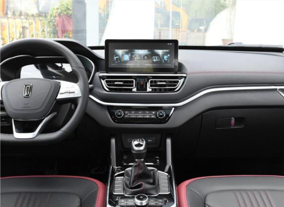 奔腾T33 2019款 1.6L 手动豪华型 国VI 中控类   中控台