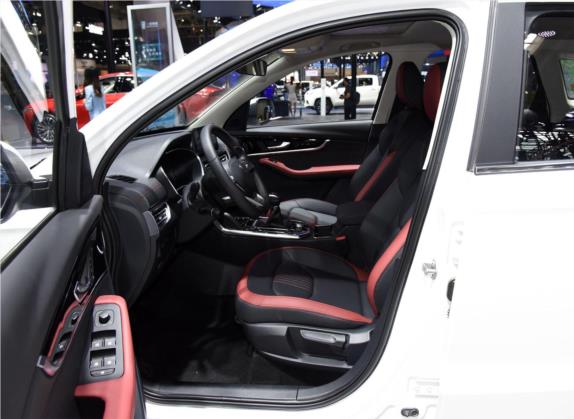 奔腾T33 2019款 1.6L 手动豪华型 国V 车厢座椅   前排空间