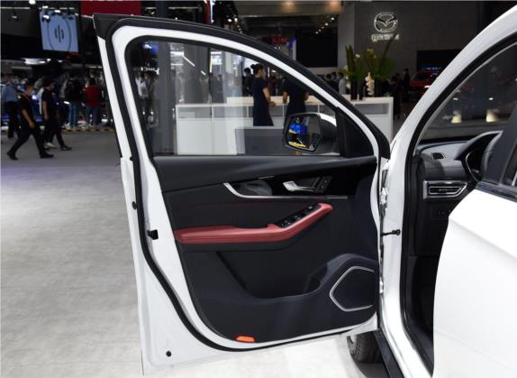 奔腾T33 2019款 1.6L 手动豪华型 国V 车厢座椅   前门板