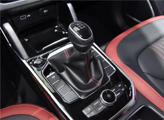 奔腾T33 2019款 1.6L 手动豪华型 国V 中控类   挡把