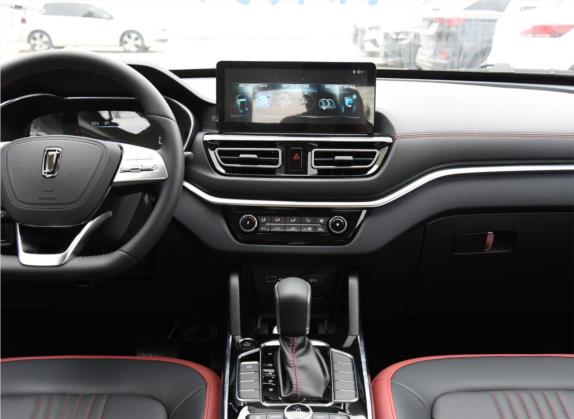 奔腾T33 2019款 1.6L 自动豪华型 国VI 中控类   中控台