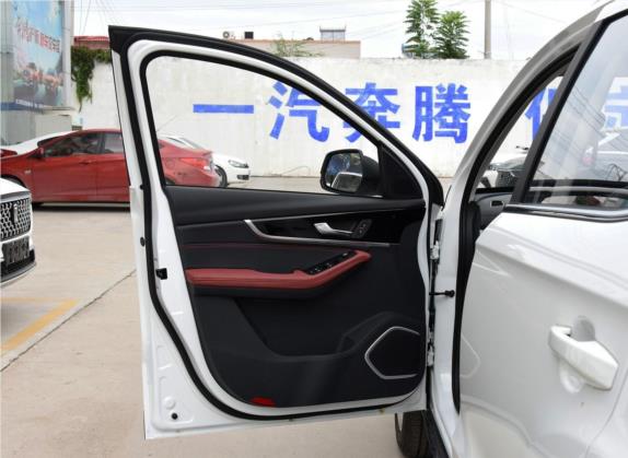 奔腾T33 2019款 1.6L 自动豪华型 国VI 车厢座椅   前门板