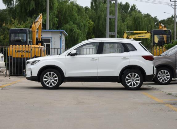 奔腾T33 2019款 1.6L 自动豪华型 国VI 外观   正侧