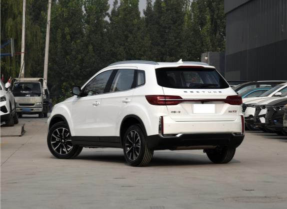 奔腾T33 2021款 1.2T 手动豪华型 外观   斜后