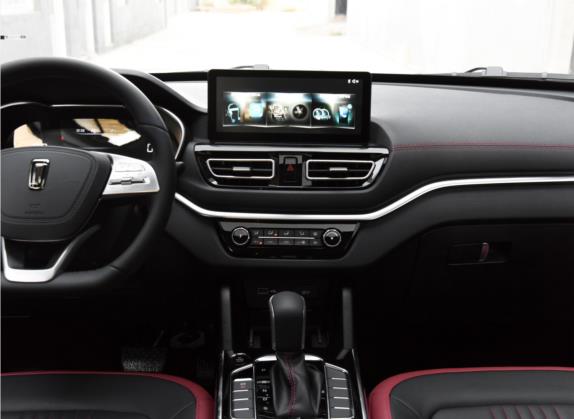 奔腾T33 2021款 1.2T DCT豪华型 中控类   中控台