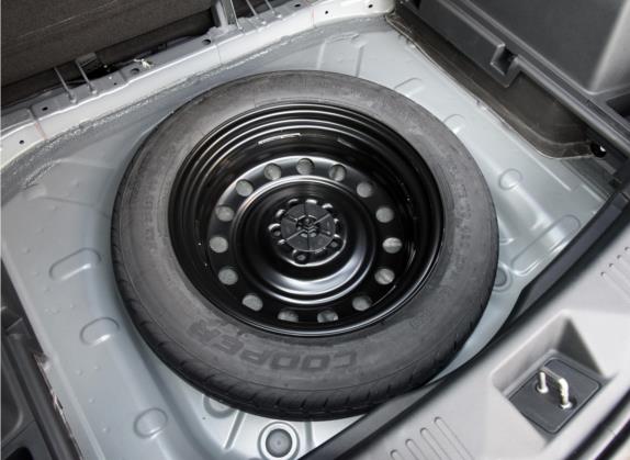 奔腾T55 2021款 1.5T 自动劲享·尊享版 其他细节类   备胎