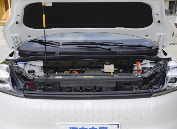 奔腾NAT 2022款 舒享出行版 100kW 419km 其他细节类   发动机舱