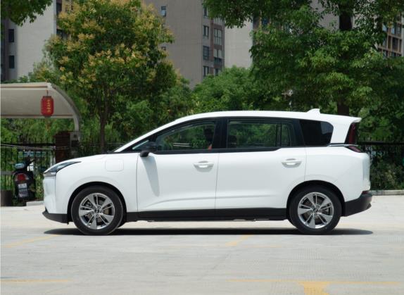 奔腾NAT 2022款 舒享出行版 100kW 419km 外观   正侧