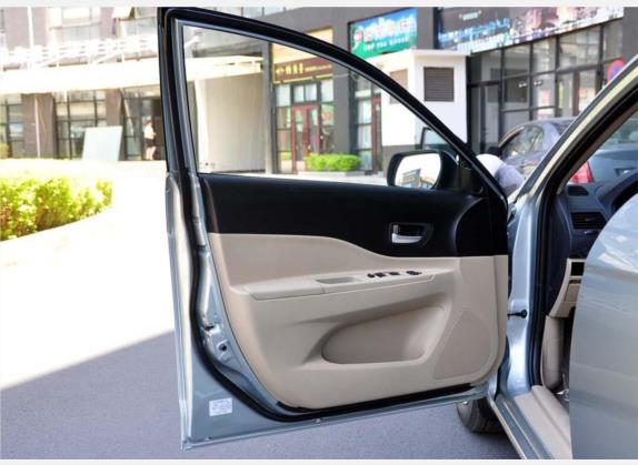 奔腾B50 2009款 1.6 自动尊贵型 车厢座椅   前门板