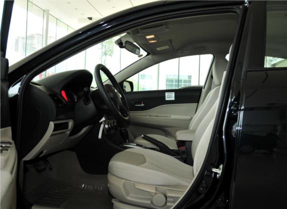 奔腾B50 2011款 1.6L 自动时尚型 车厢座椅   前排空间
