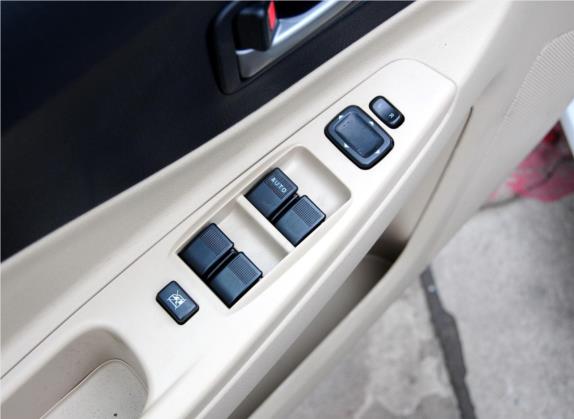 奔腾B50 2012款 1.6L 手动时尚型 车厢座椅   门窗控制