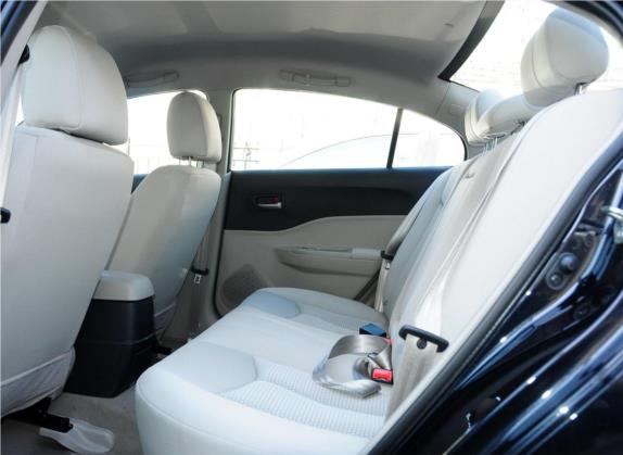 奔腾B50 2012款 1.6L 自动时尚型 车厢座椅   后排空间