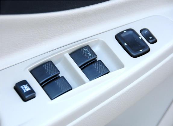 奔腾B50 2012款 1.6L 自动时尚型 车厢座椅   门窗控制