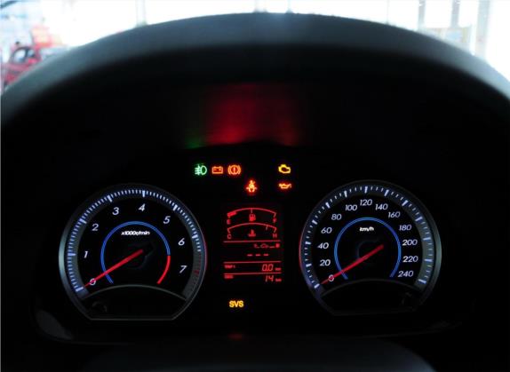 奔腾B50 2012款 1.6L 手动天窗型 中控类   仪表盘