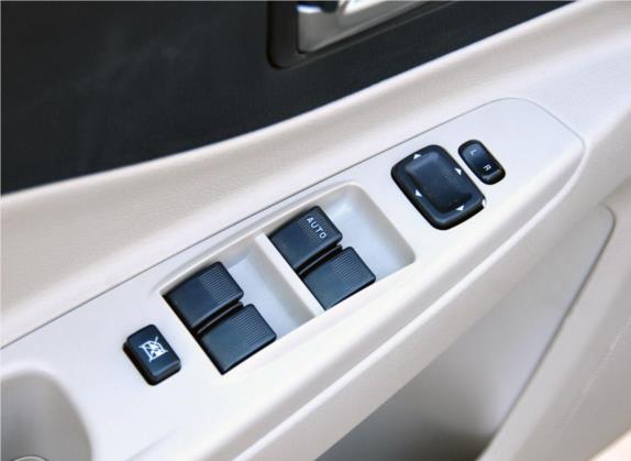 奔腾B50 2012款 1.6L 自动天窗型 车厢座椅   门窗控制