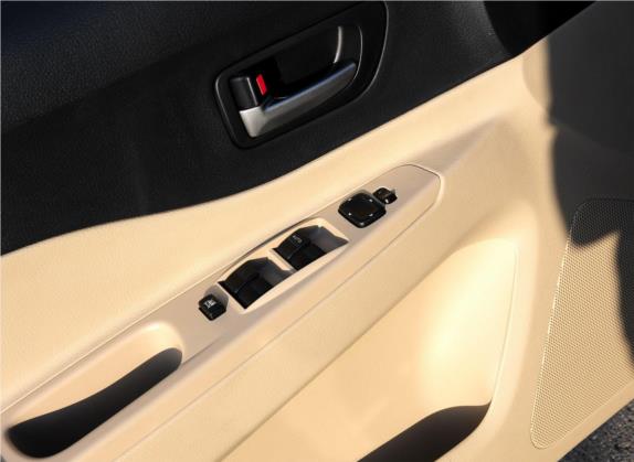 奔腾B50 2012款 1.6L 手动豪华型 车厢座椅   门窗控制
