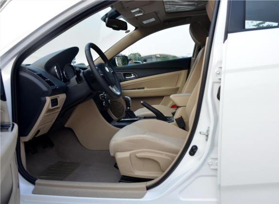 奔腾B50 2013款 1.6L 手动豪华型 车厢座椅   前排空间