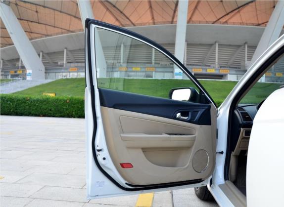 奔腾B50 2013款 1.6L 手动豪华型 车厢座椅   前门板