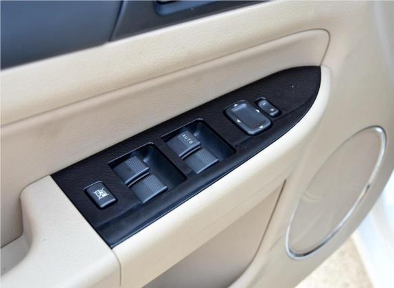 奔腾B50 2013款 1.6L 手动豪华型 车厢座椅   门窗控制