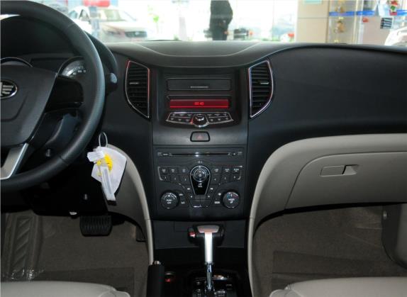 奔腾B50 2013款 1.8L 自动舒适型 中控类   中控台