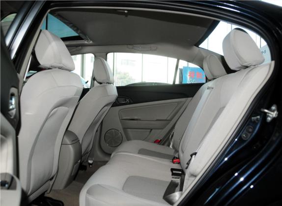 奔腾B50 2013款 1.8L 自动舒适型 车厢座椅   后排空间
