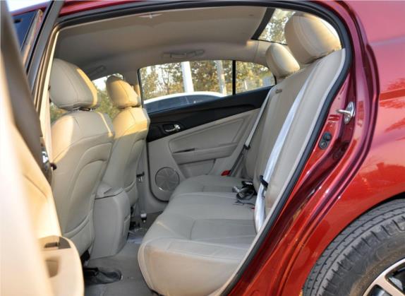奔腾B50 2013款 1.6L 手动舒适型 车厢座椅   后排空间