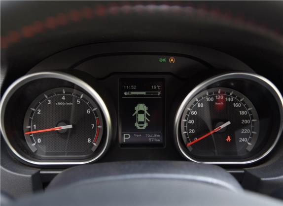奔腾B50 2016款 1.4T 自动运动尊贵型 中控类   仪表盘