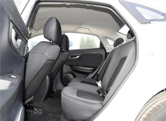 奔腾B50 2016款 1.6L 手动技术型 车厢座椅   后排空间