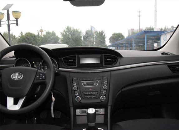 奔腾B50 2016款 1.6L 手动舒适型 中控类   中控台