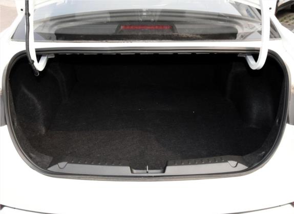 奔腾B50 2016款 1.6L 自动舒适型 车厢座椅   后备厢