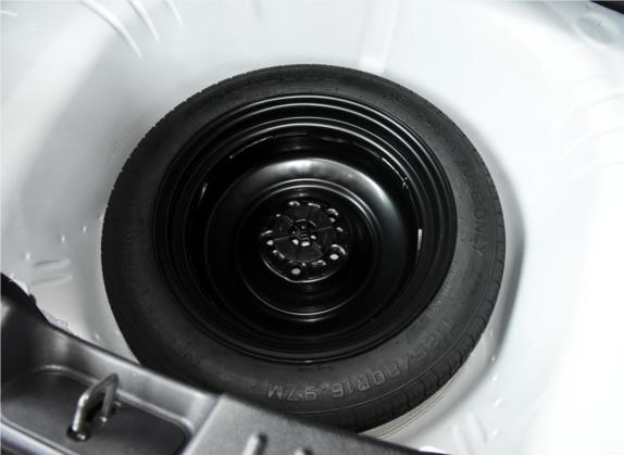奔腾B50 2016款 1.6L 自动豪华型 其他细节类   备胎