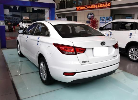 奔腾B50 2016款 1.6L 自动豪华型 外观   斜后