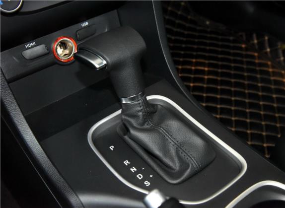 奔腾B50 2016款 1.6L 自动豪华型 中控类   挡把