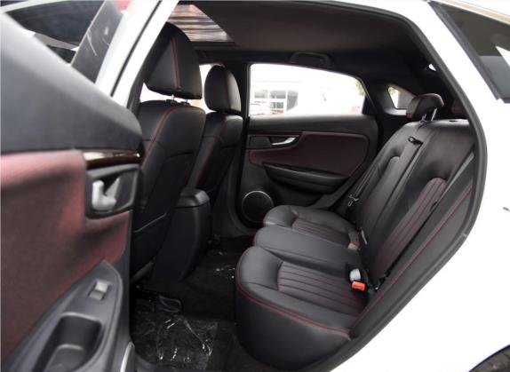 奔腾B50 2016款 1.4T 自动运动豪华型 车厢座椅   后排空间