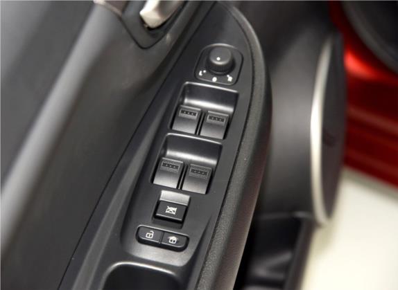 奔腾B50 2016款 1.6L 手动豪华型 车厢座椅   门窗控制