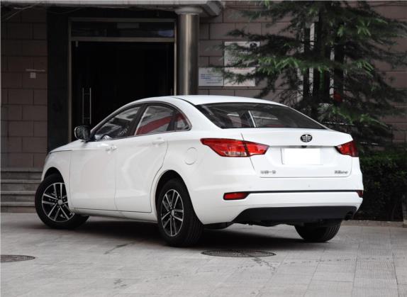 奔腾B50 2019款 1.6L 手动精英型 外观   斜后