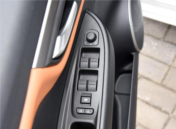 奔腾B50 2019款 1.4T 自动精英型 车厢座椅   门窗控制