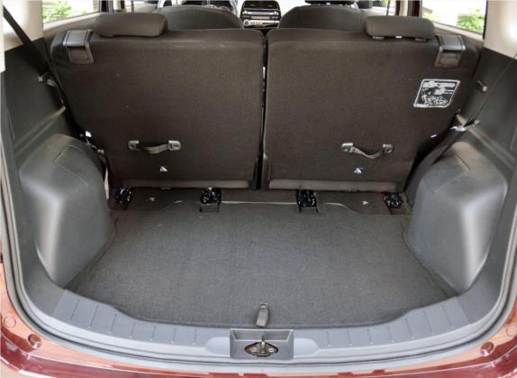 欧力威 2013款 1.2L 手动精英型 车厢座椅   后备厢