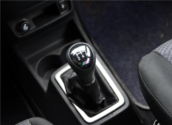 欧力威 2013款 1.4L 手动劲享型 中控类   挡把