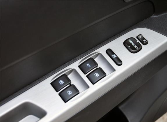 欧力威 2014款 1.4L AMT豪华型 车厢座椅   门窗控制