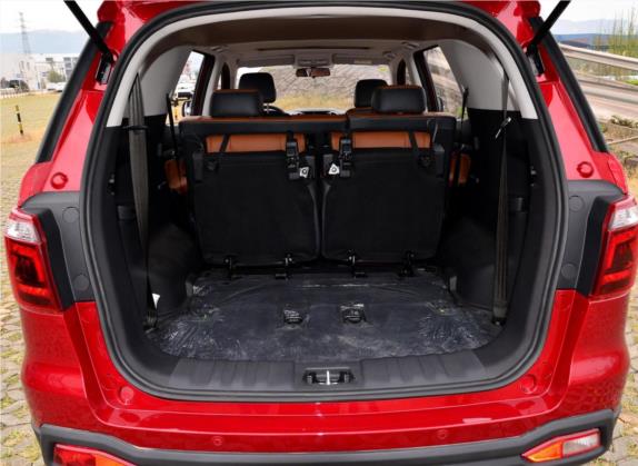 长安欧尚CX70 2016款 1.6L 手动豪华型 车厢座椅   后备厢