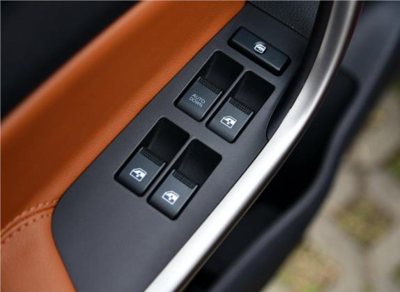 长安欧尚CX70 2016款 1.6L 手动豪华型 车厢座椅   门窗控制